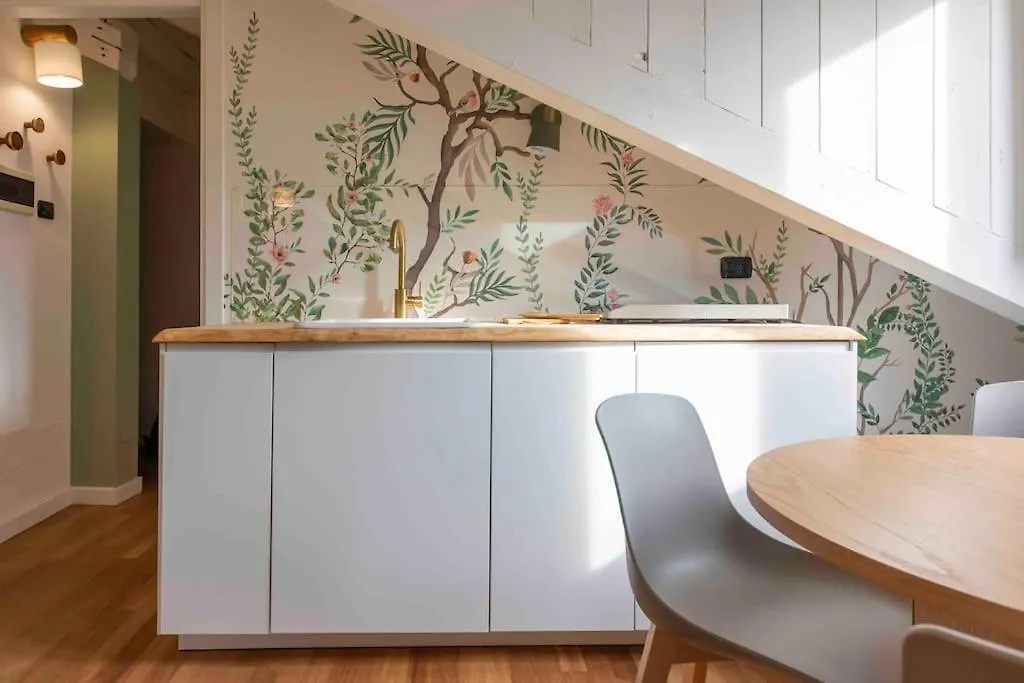 La Tana Del Bianconiglio - Rabbit Hole Apartment Milan Italy